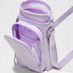 LULULEMON WATER BOTTLE CROSSBODY